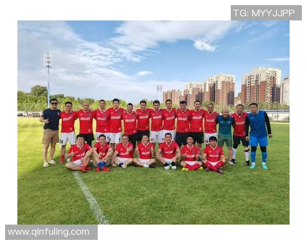 足球明星们齐聚一堂共庆新春佳节高清拜年照片分享