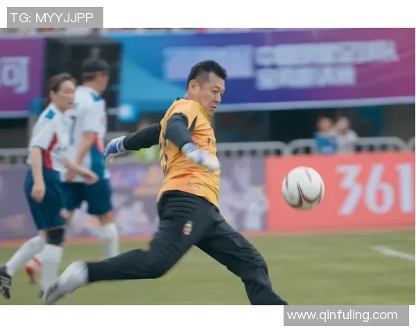 足球明星风采瞬间展现魅力与激情的帅气时刻回顾